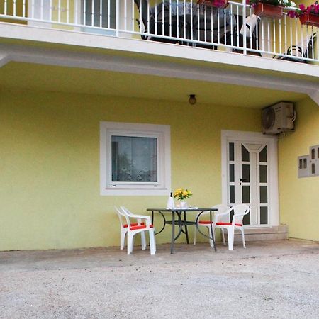 Apartmani Andrej Vodice ヴォディツェ エクステリア 写真