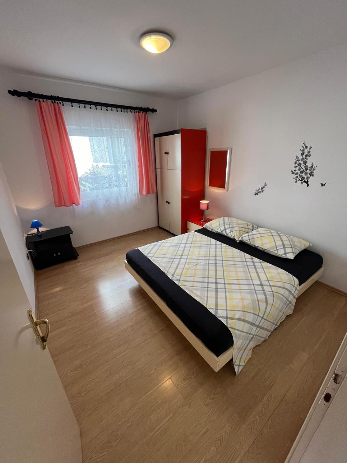 Apartmani Andrej Vodice ヴォディツェ エクステリア 写真