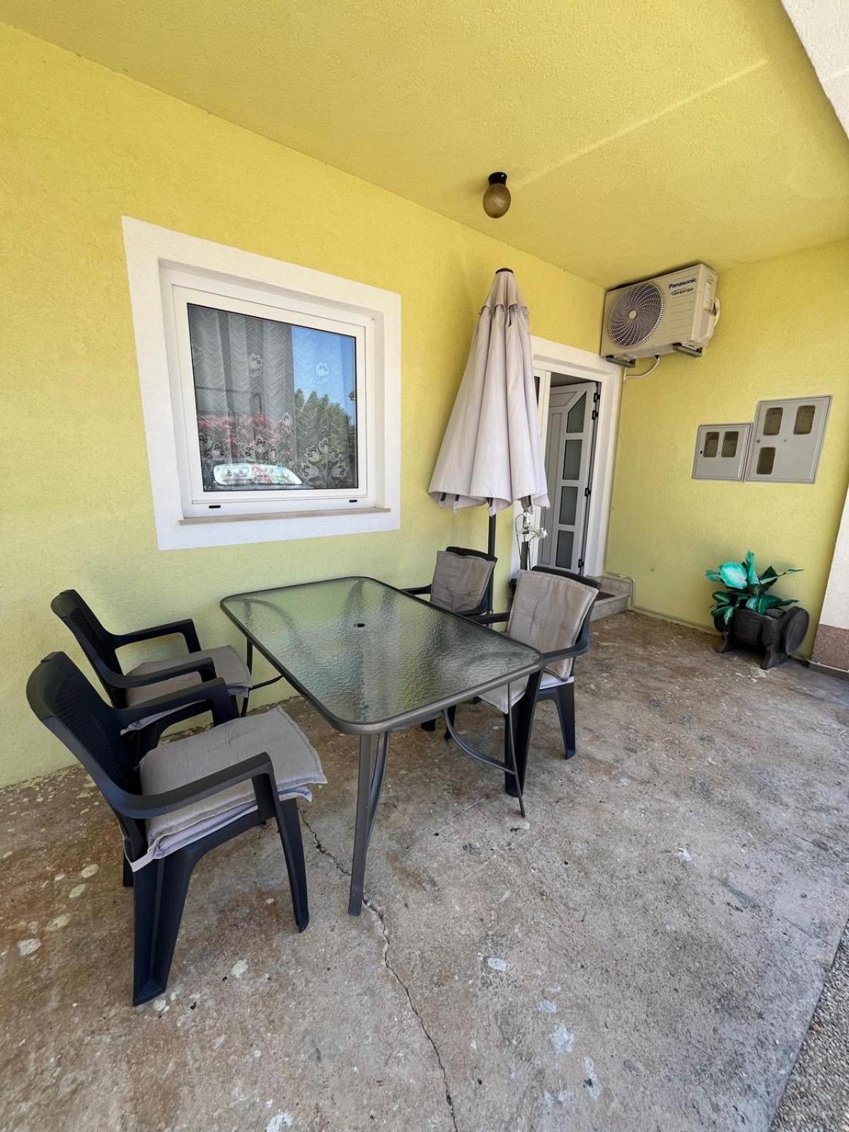 Apartmani Andrej Vodice ヴォディツェ エクステリア 写真